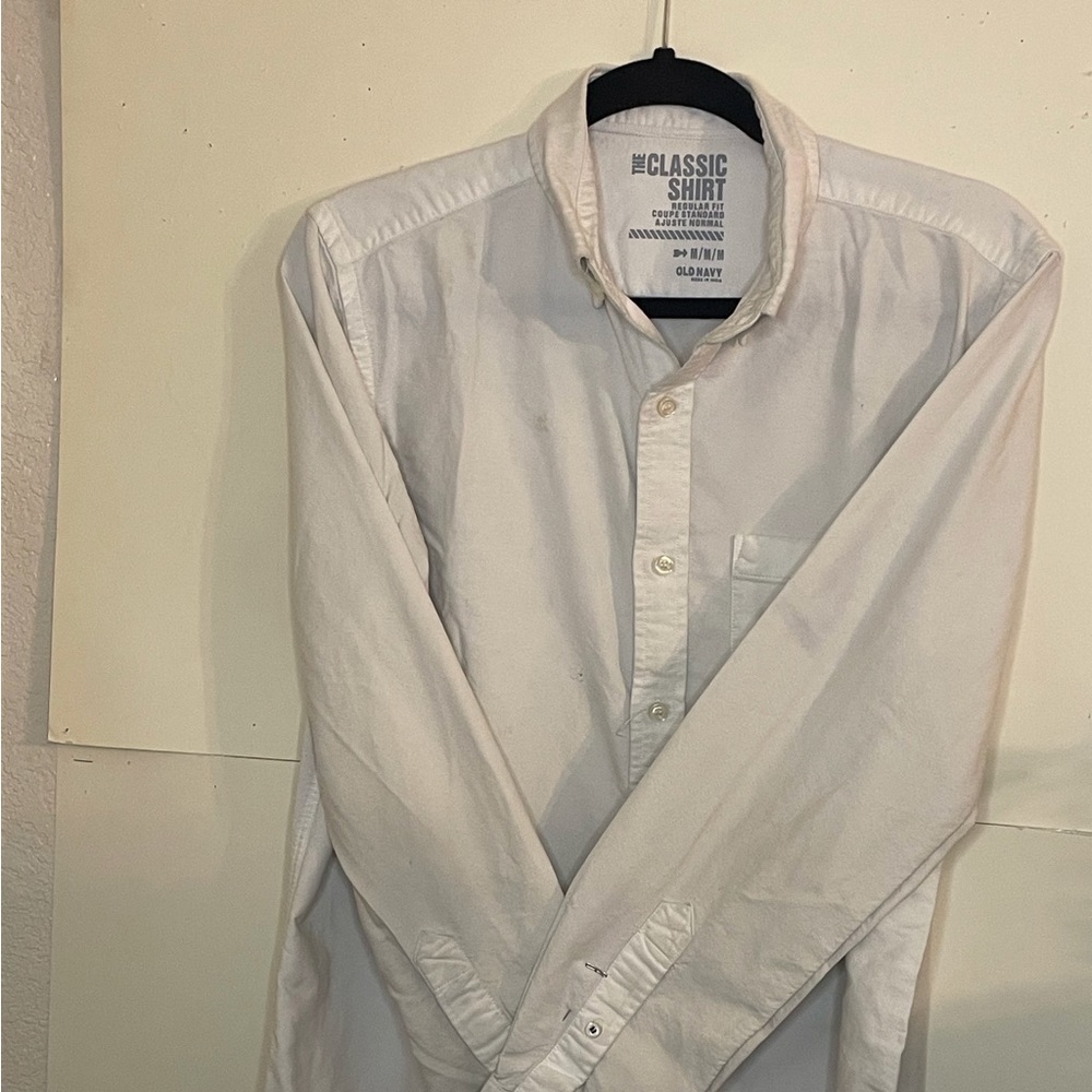 Old Navy The Classic Men’s Long Sleeve Button Down Shirt Size Medium